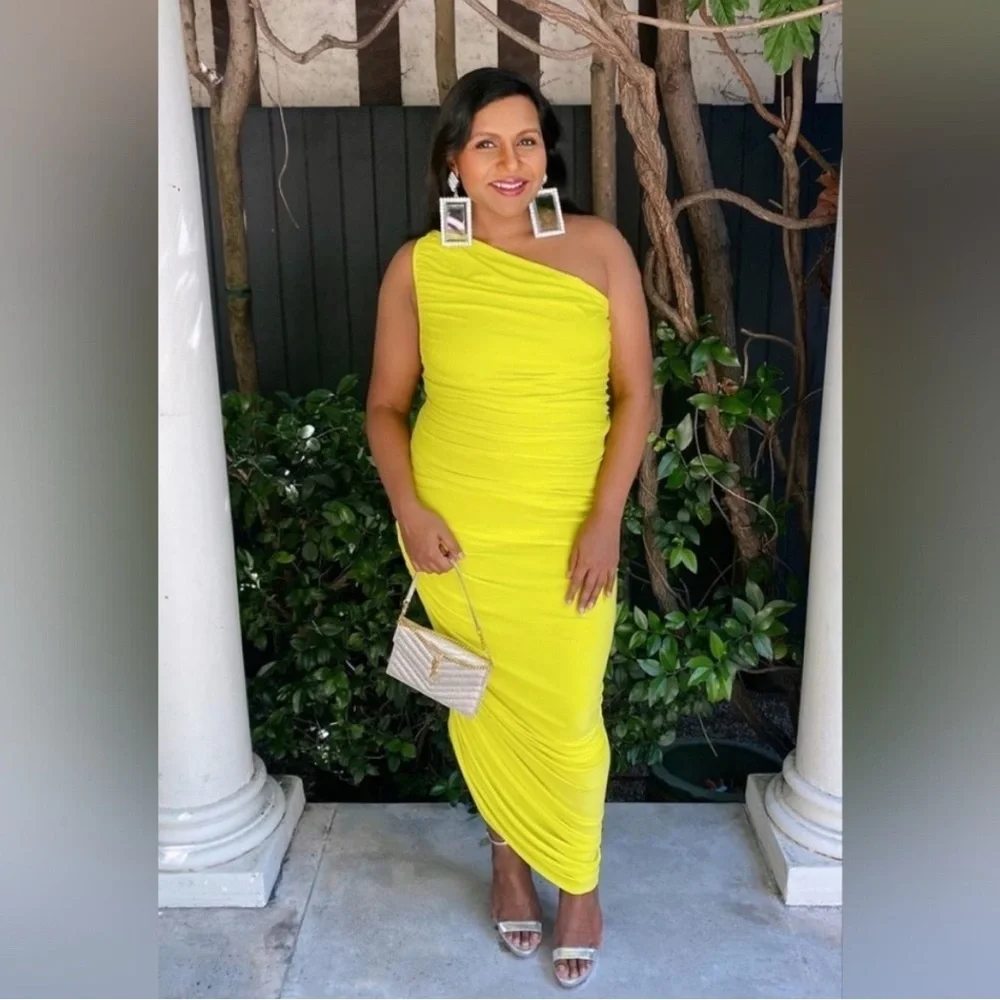 Norma Kamali‎ Diana To Knee One Shoulder Ruched Dress XL Buttermilk Yellow NWT - Picture 3 of 10